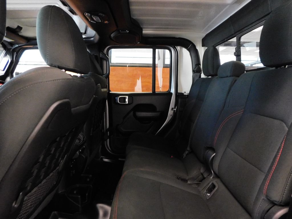 Used 2020 Jeep Gladiator Rubicon w/ Uconnect 4C Nav & Sound Group AWD/4WD image 38