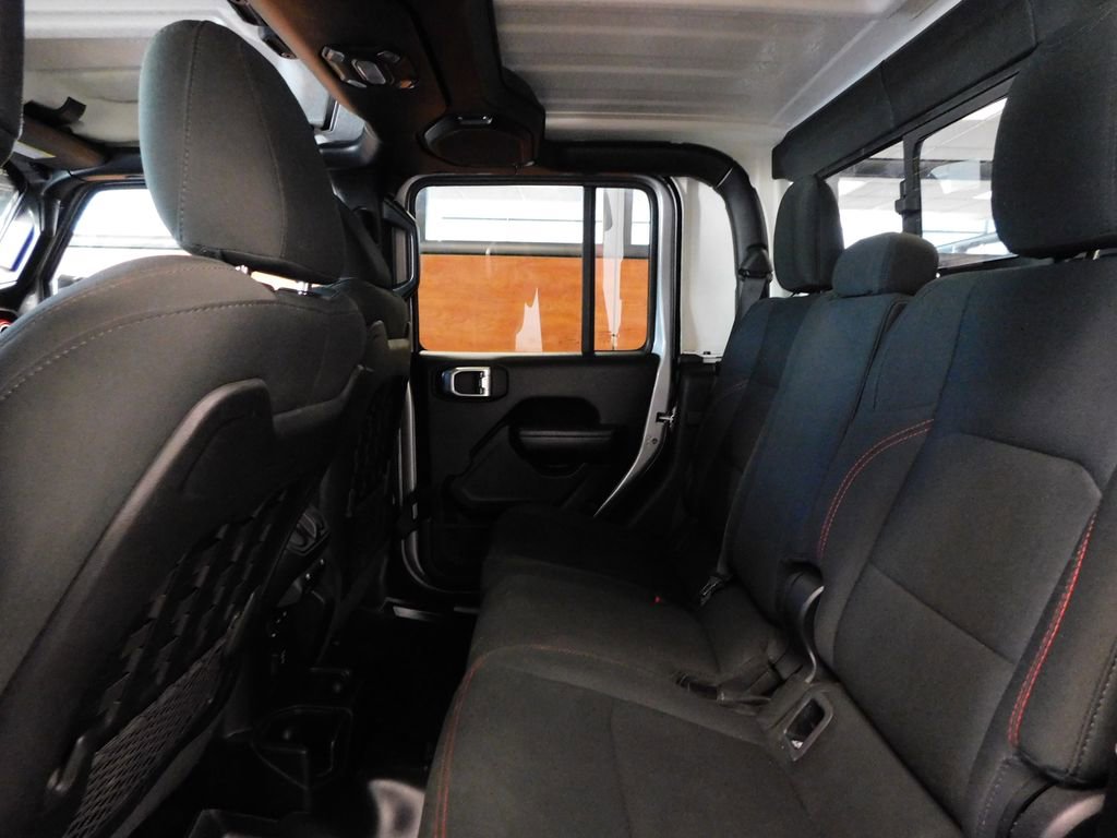 Used 2020 Jeep Gladiator Rubicon w/ Uconnect 4C Nav & Sound Group AWD/4WD image 38