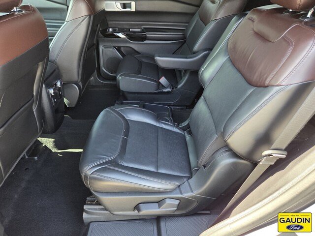 Certified 2021 Ford Explorer Platinum w/ Equipment Group 601A AWD/4WD image 12