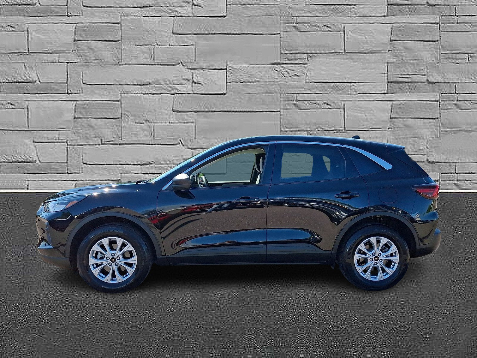 Certified 2024 Ford Escape Active AWD/4WD image 6