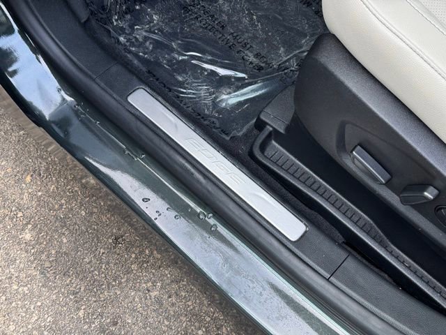 Certified 2024 Ford Edge Titanium w/ Equipment Group 301A image 15