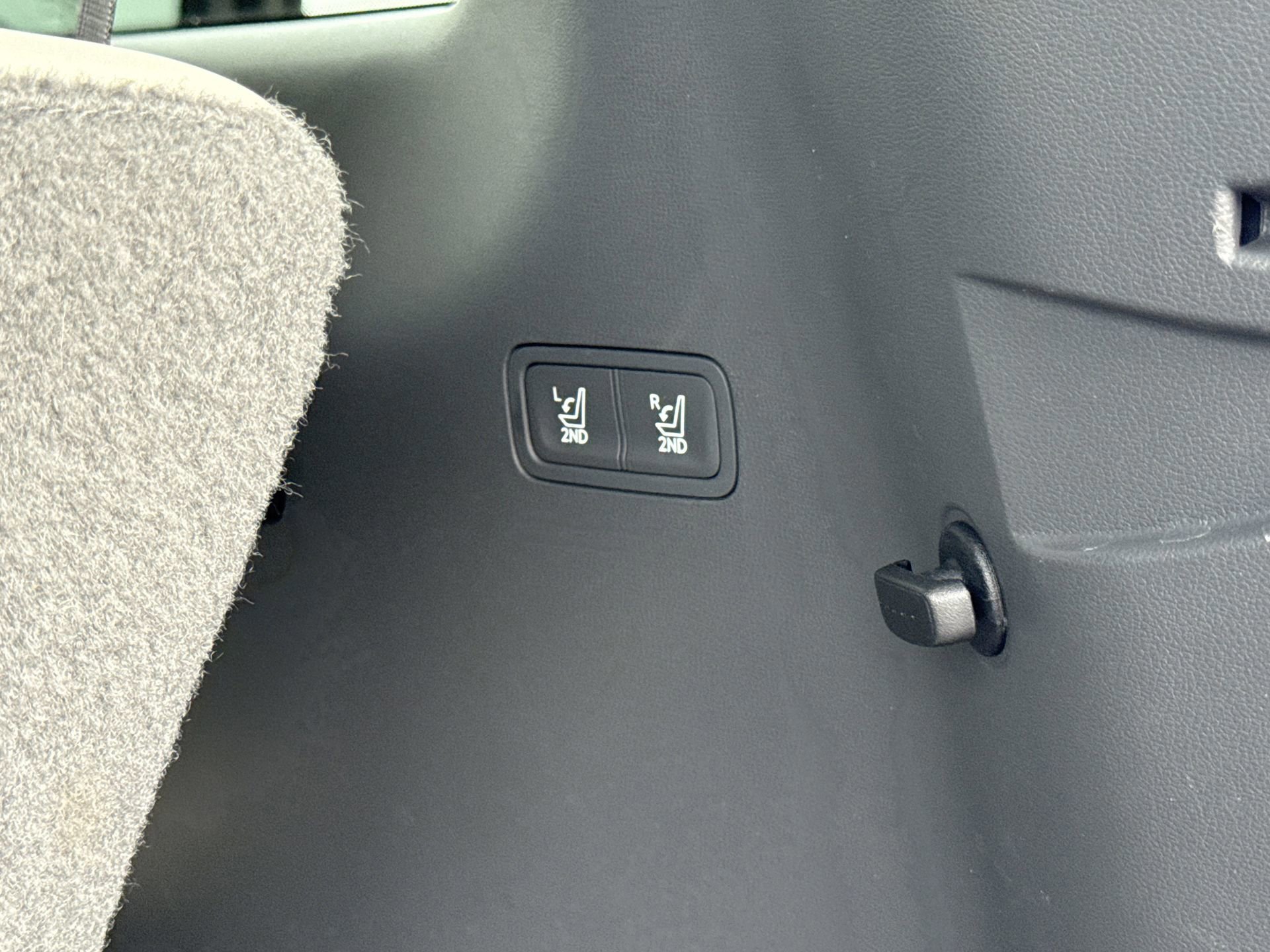 Used 2025 Hyundai Santa Fe SEL image 27