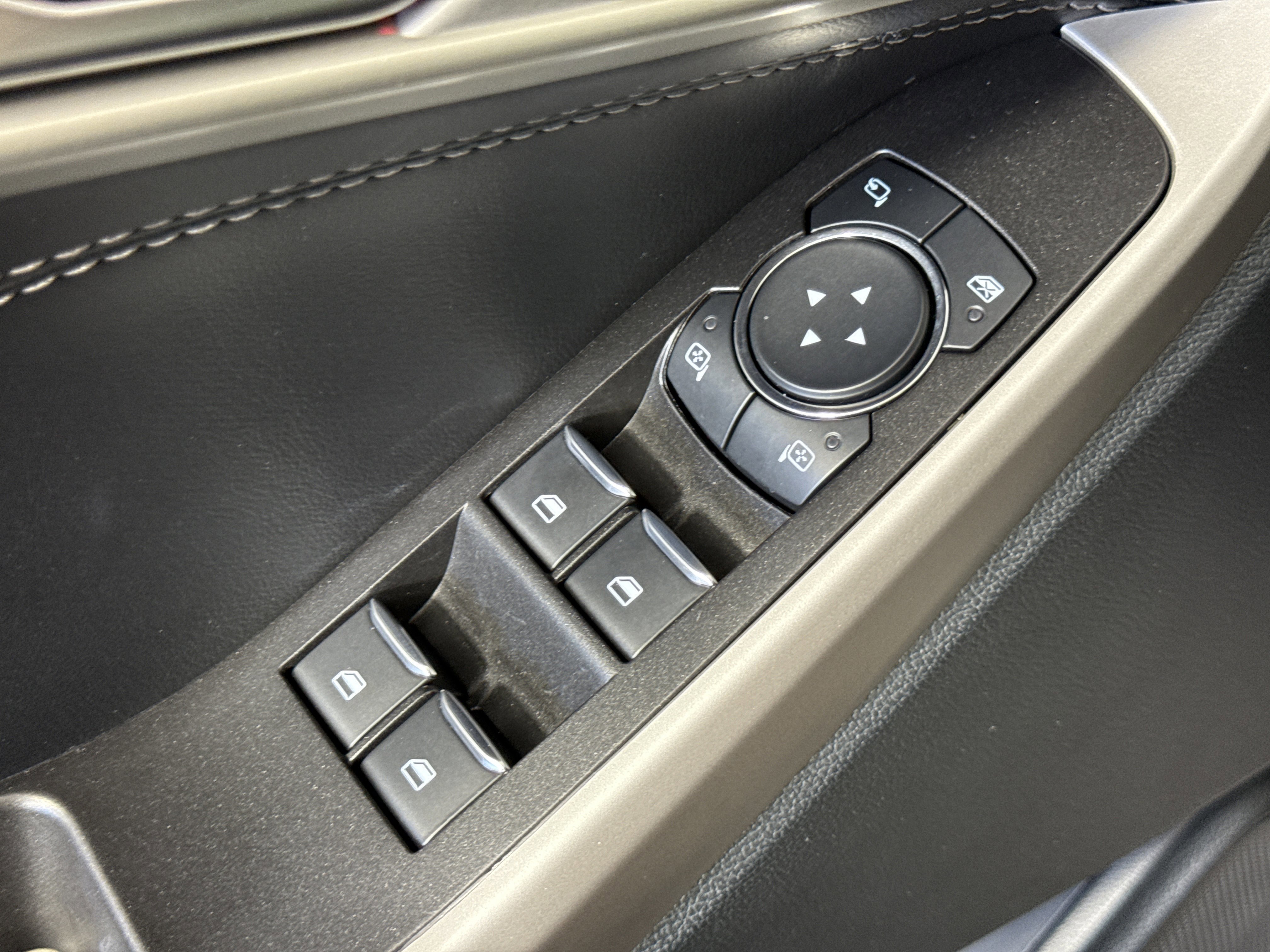 Certified 2023 Ford Explorer Limited w/ Equipment Group 301A image 14