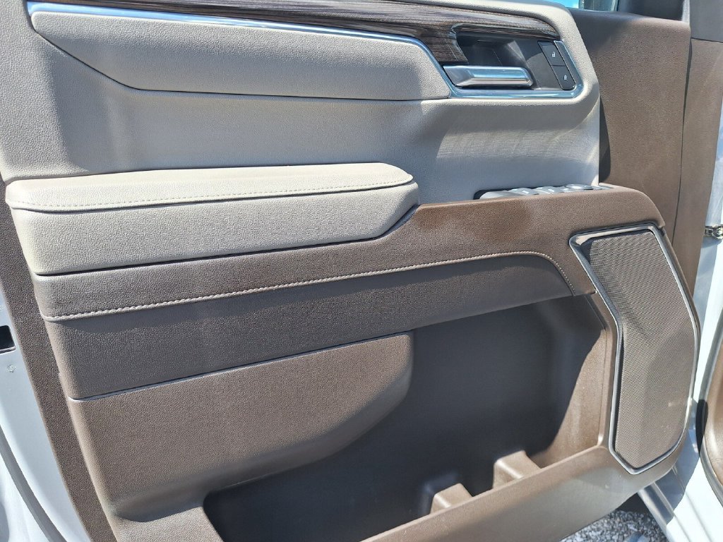 Used 2024 Chevrolet Silverado 1500 LT AWD/4WD image 31