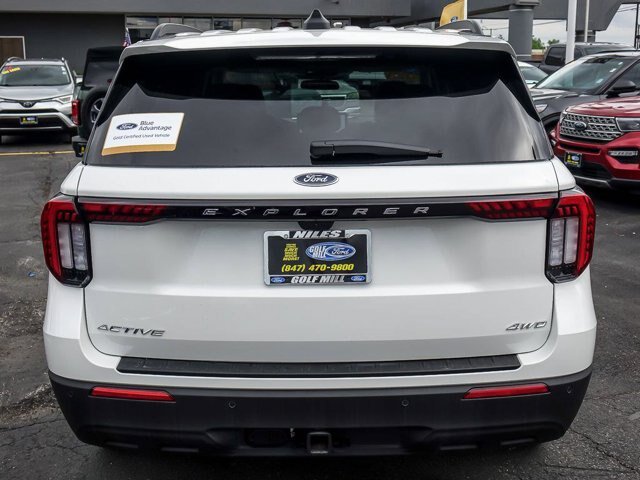Certified 2025 Ford Explorer Active AWD/4WD image 8