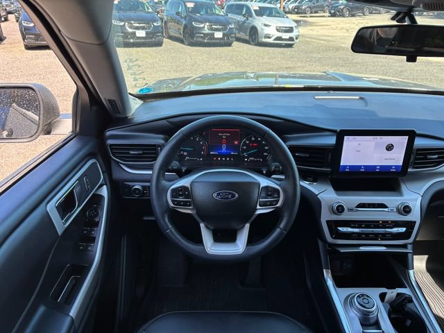 Certified 2022 Ford Explorer XLT w/ Equipment Group 202A AWD/4WD image 7
