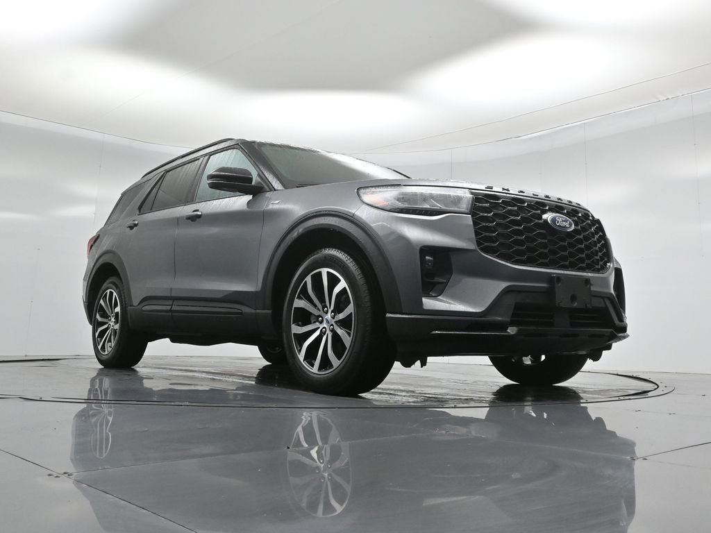 Certified 2025 Ford Explorer ST-Line image 49