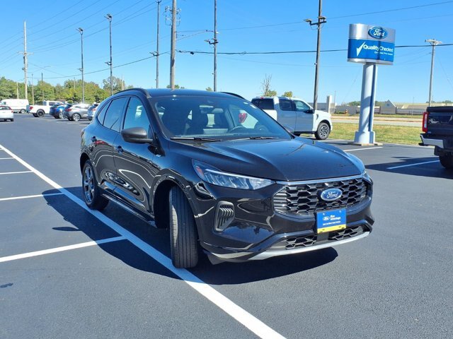 Certified 2023 Ford Escape ST-Line w/ Tech Pack #1 FWD image 7