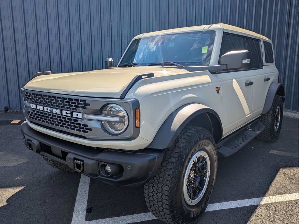 Certified 2025 Ford Bronco Badlands AWD/4WD image 2