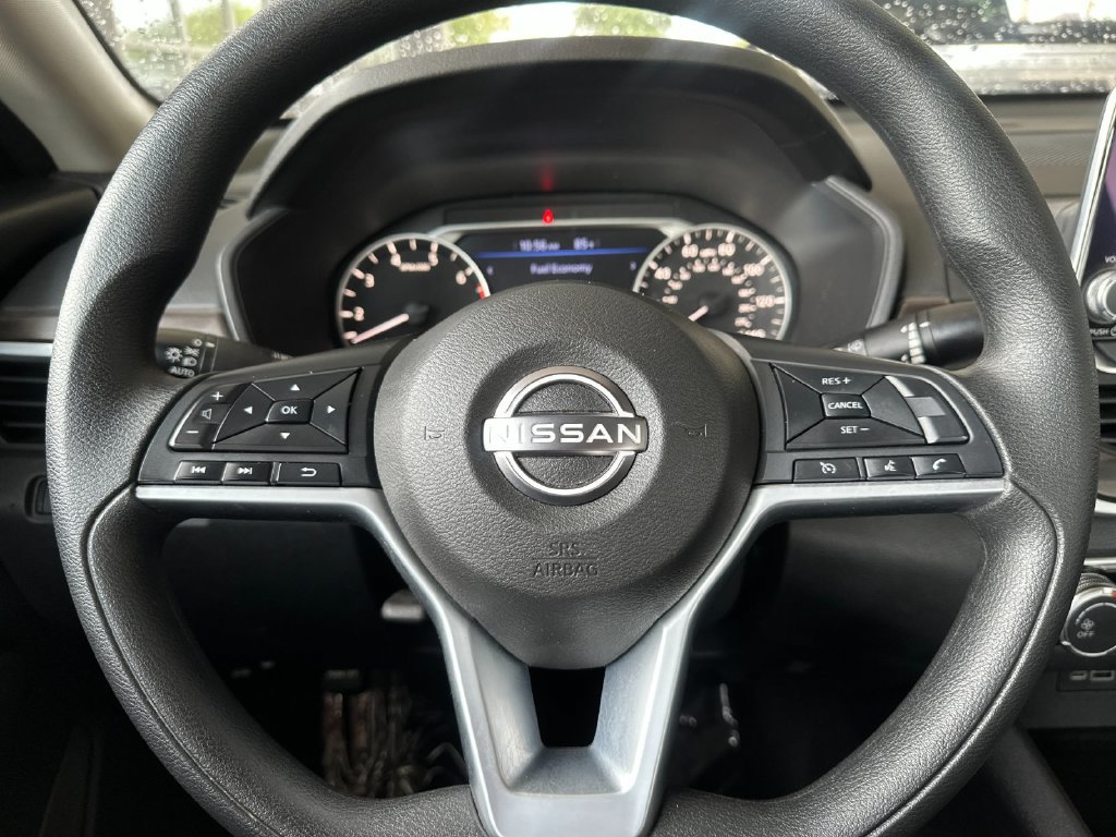 Used 2025 Nissan Altima 2.5 SV FWD image 21