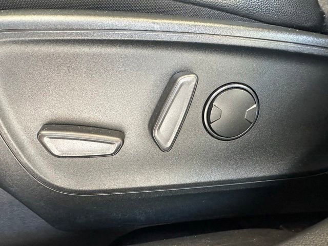 Certified 2020 Ford Escape Titanium FWD image 28