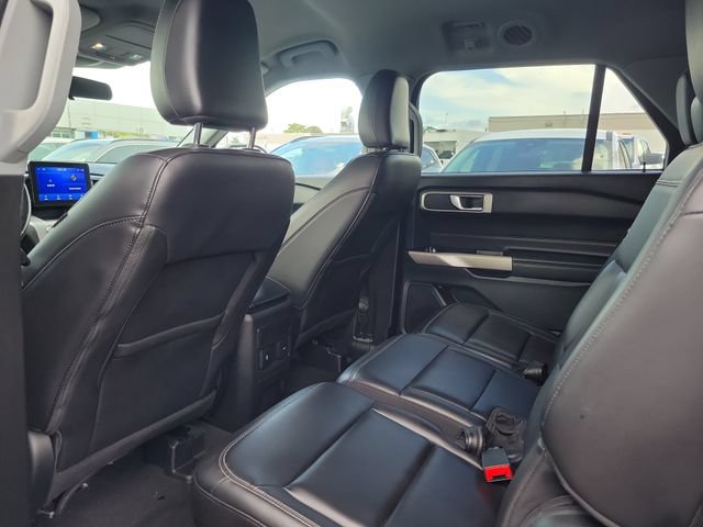 Certified 2023 Ford Explorer XLT w/ Equipment Group 202A RWD image 12