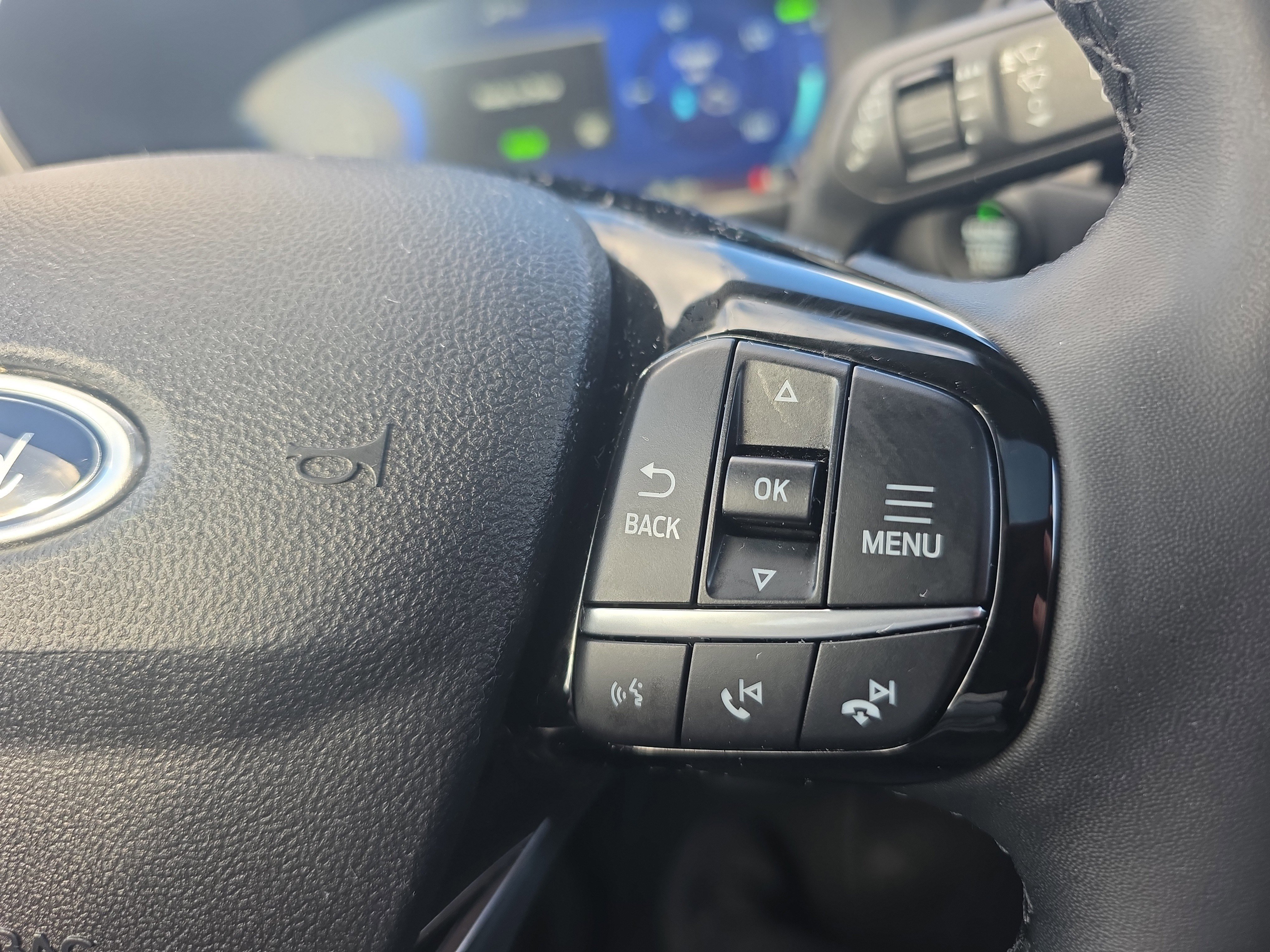 Certified 2022 Ford Escape SEL w/ Technology Package image 35