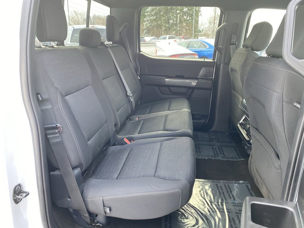 Certified 2022 Ford F150 XLT w/ Equipment Group 302A High image 40
