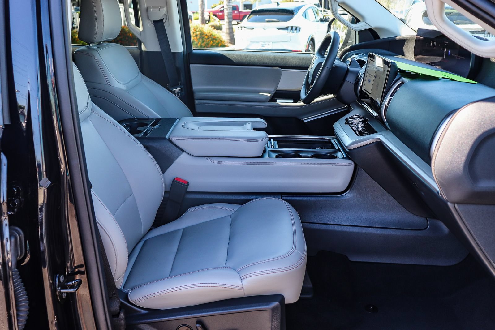 Certified 2025 Ford Expedition Active RWD image 16