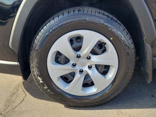 Used 2019 Toyota RAV4 LE w/ Carpet Mat Package FWD image 26