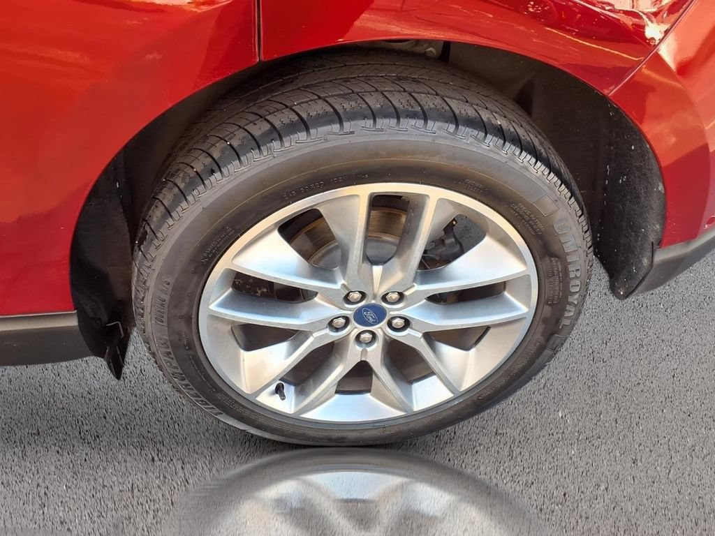 Certified 2018 Ford Edge Titanium w/ Equipment Group 302A AWD/4WD image 33