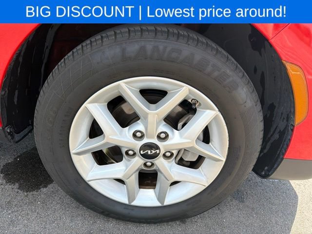 Used 2024 Kia Soul LX w/ Option Group 015 FWD image 5