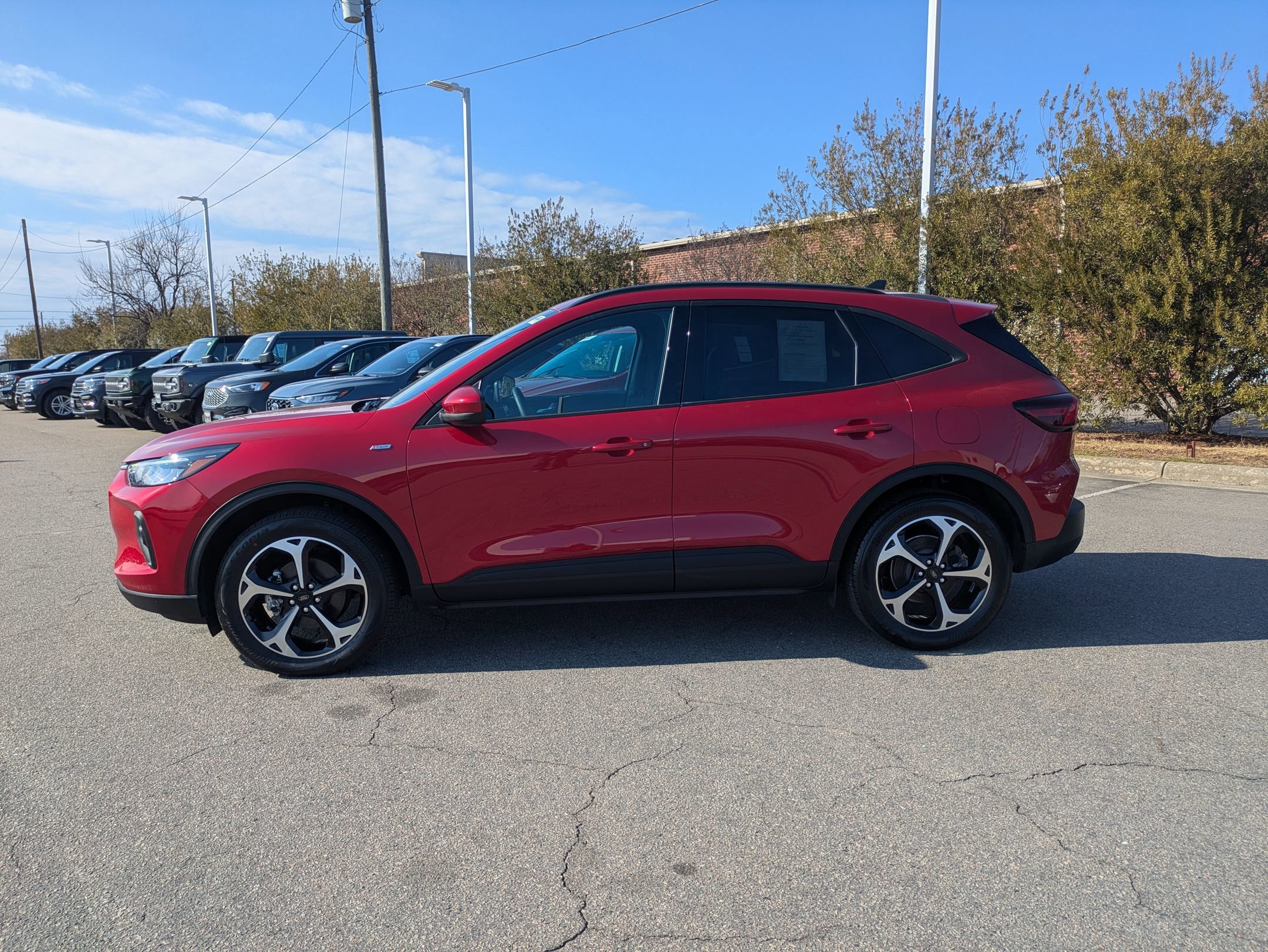 Certified 2025 Ford Escape ST-Line Elite image 2