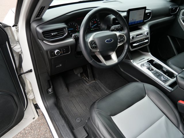 Certified 2023 Ford Explorer XLT w/ Equipment Group 202A AWD/4WD image 13