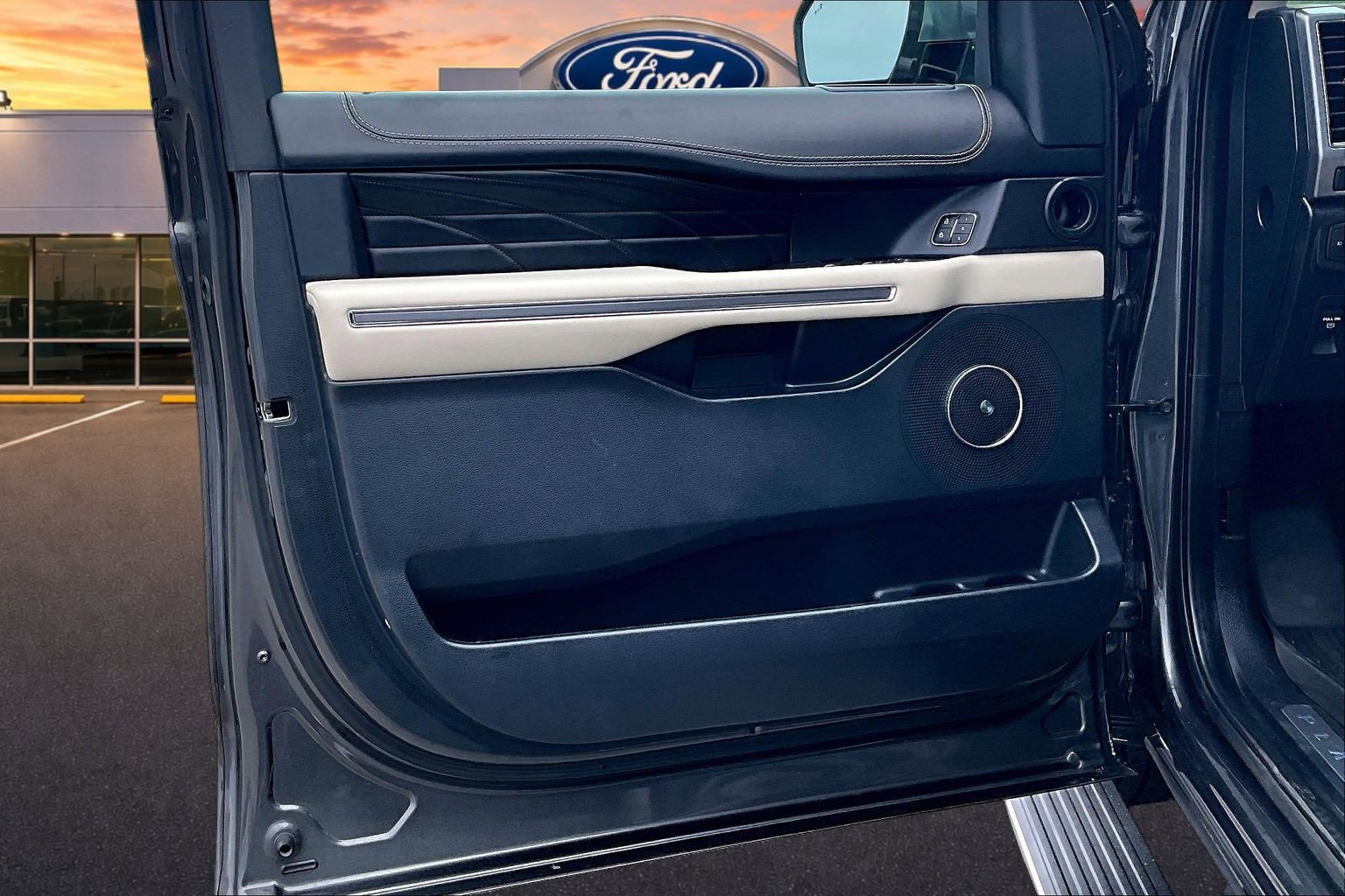 Certified 2020 Ford Expedition Platinum AWD/4WD image 23
