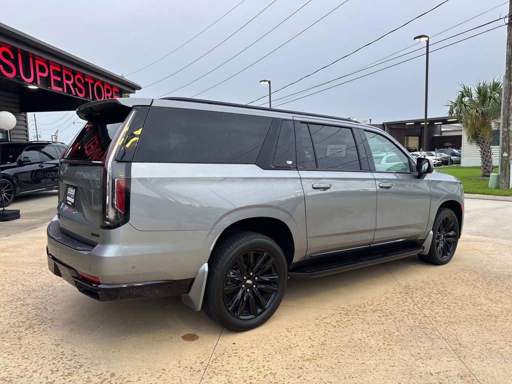 Used 2023 Cadillac Escalade ESV Sport Platinum image 9
