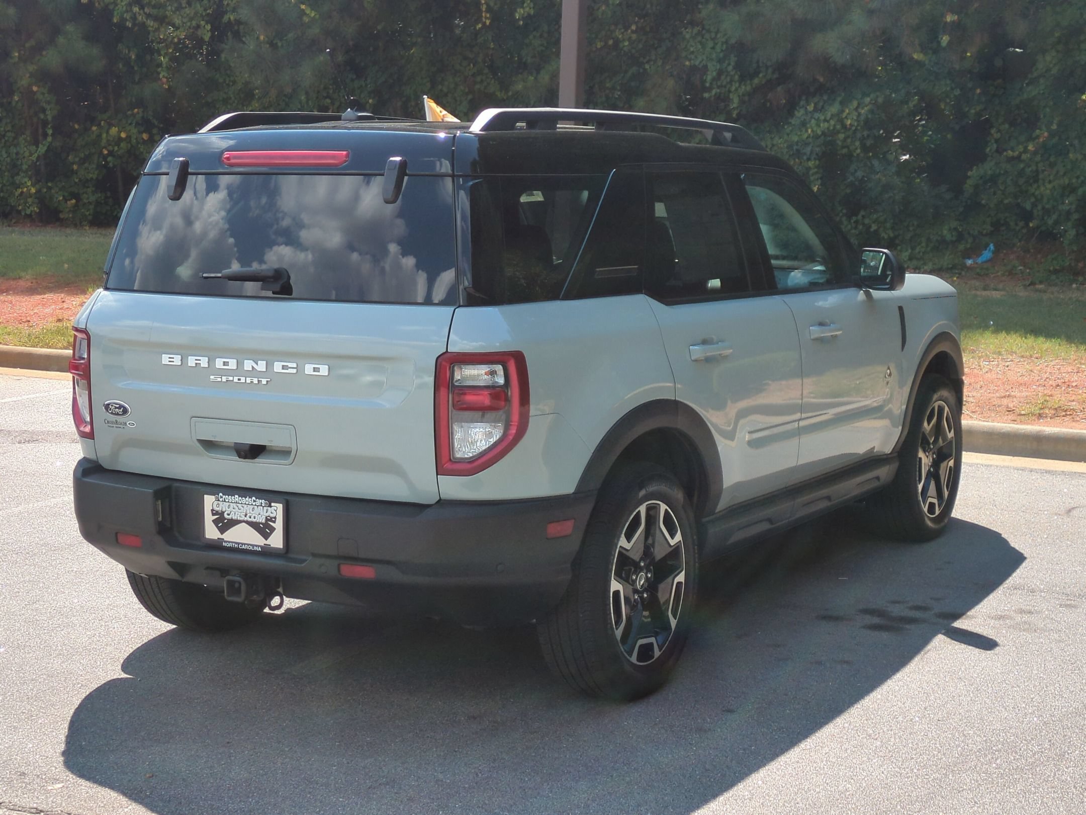 Certified 2022 Ford Bronco Sport Outer Banks w/ Tech Package AWD/4WD image 3