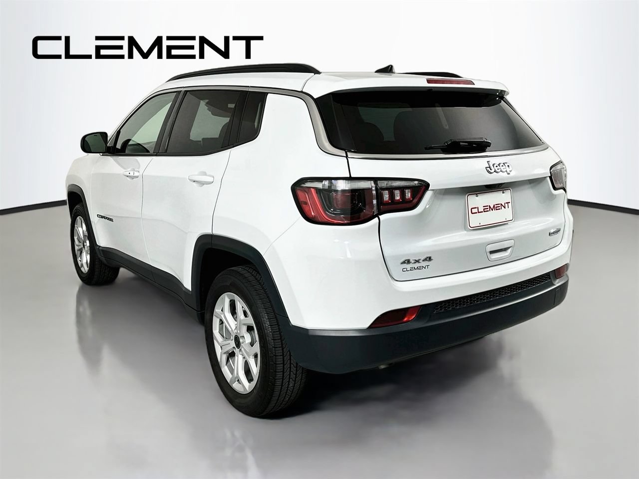 Used 2025 Jeep Compass Latitude AWD/4WD image 10