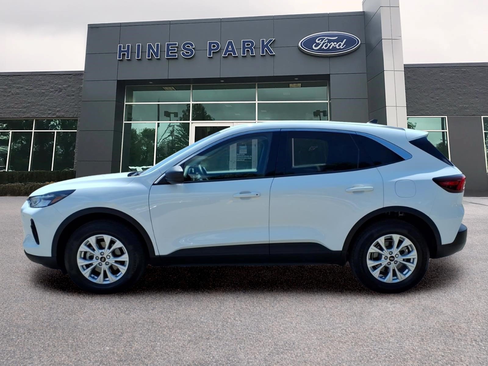 Certified 2024 Ford Escape Active AWD/4WD image 4