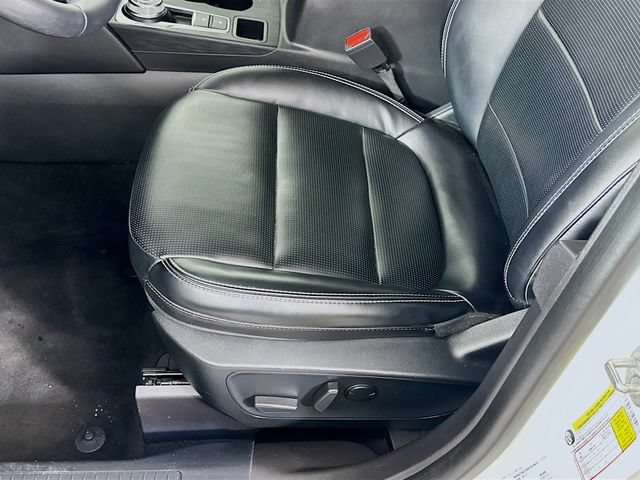 Certified 2024 Ford Escape Platinum AWD/4WD image 26