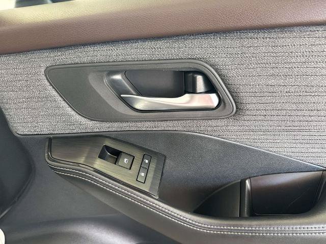 Used 2022 Nissan Rogue SV FWD image 19