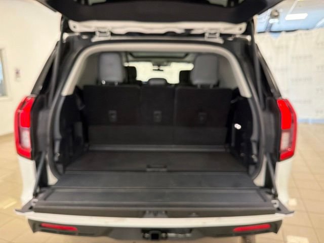 Certified 2025 Ford Expedition Active AWD/4WD image 40