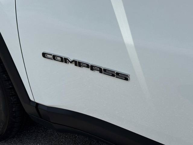 Used 2024 Jeep Compass Limited AWD/4WD image 10
