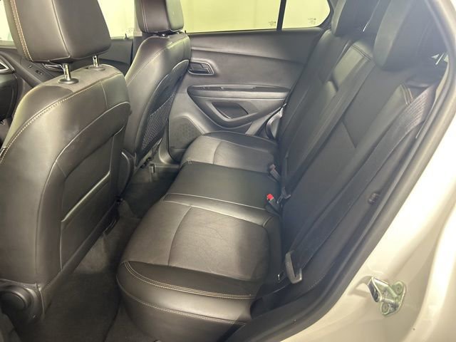 Used 2018 Chevrolet Trax LT w/ LT Convenience Package image 17