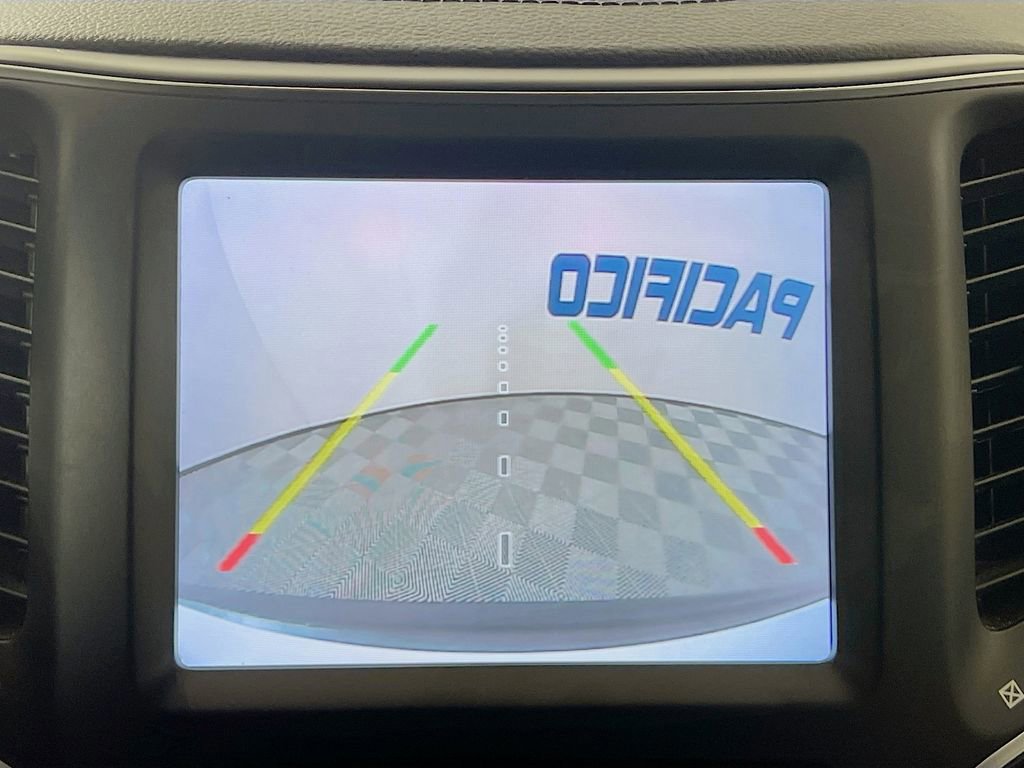 Used 2022 Jeep Cherokee Latitude image 15