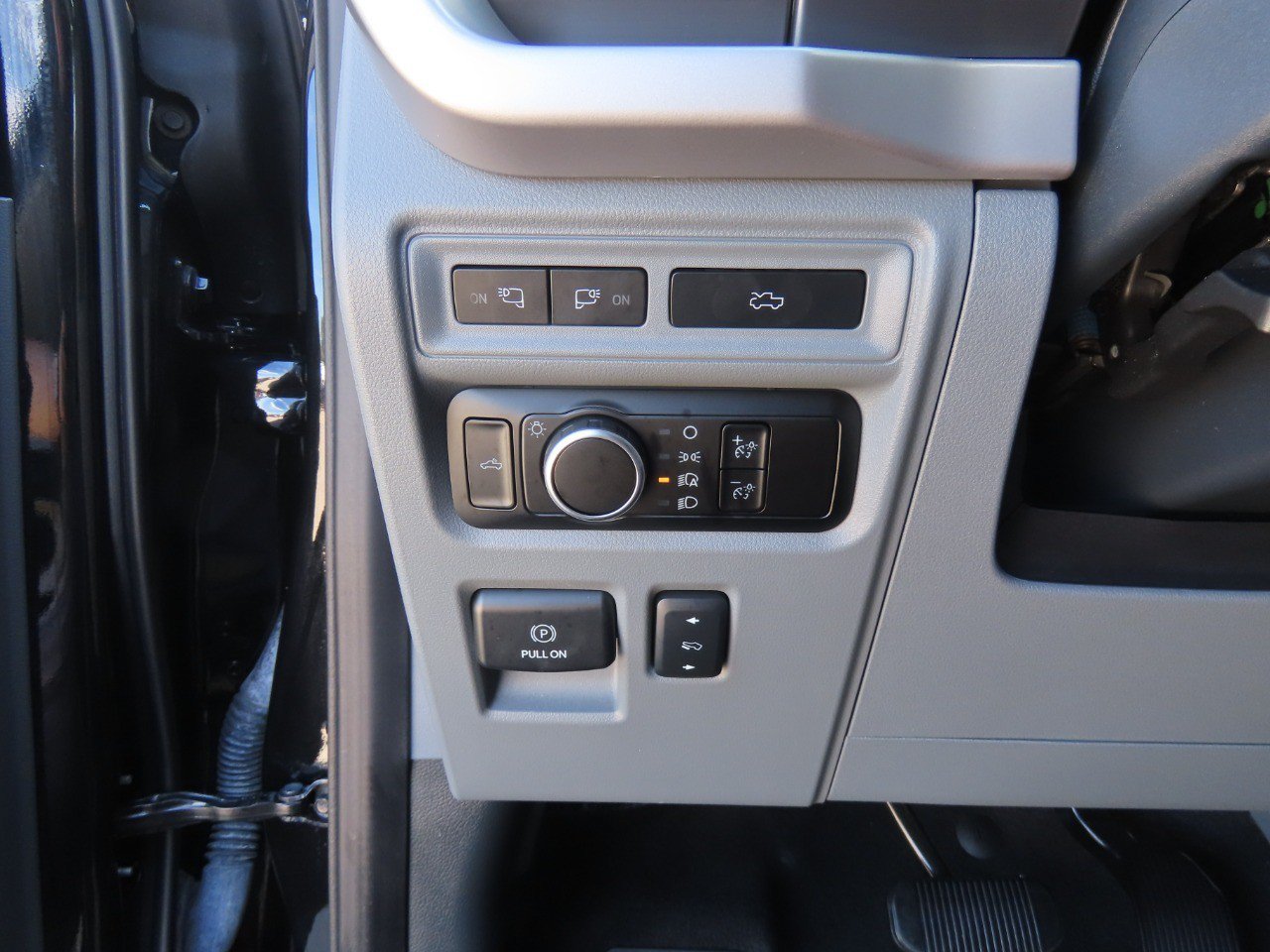Certified 2023 Ford F150 Lightning XLT AWD/4WD image 29