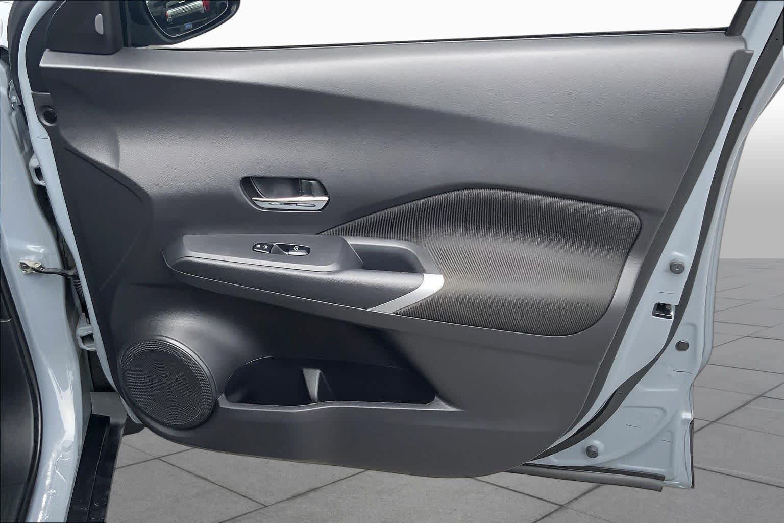 Used 2023 Nissan Kicks SV FWD image 23