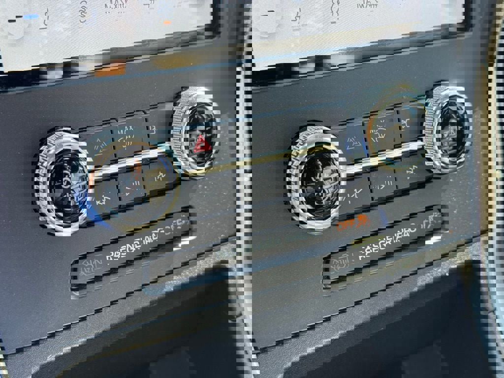 Certified 2023 Ford Edge SEL image 29