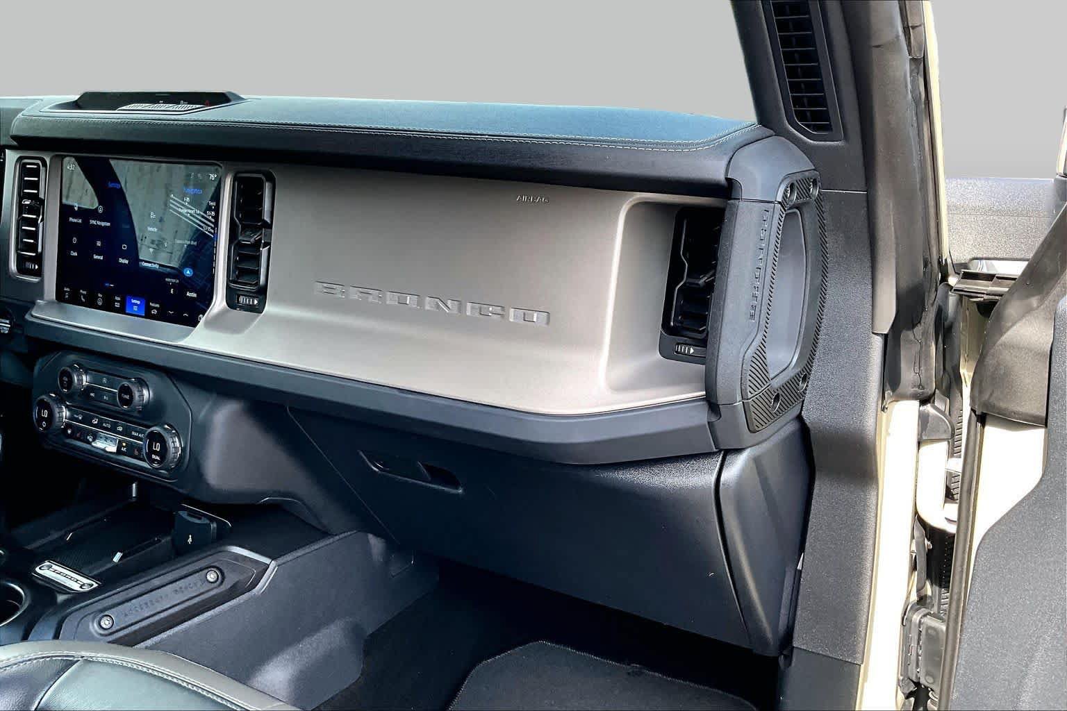 Certified 2025 Ford Bronco Outer Banks AWD/4WD image 19