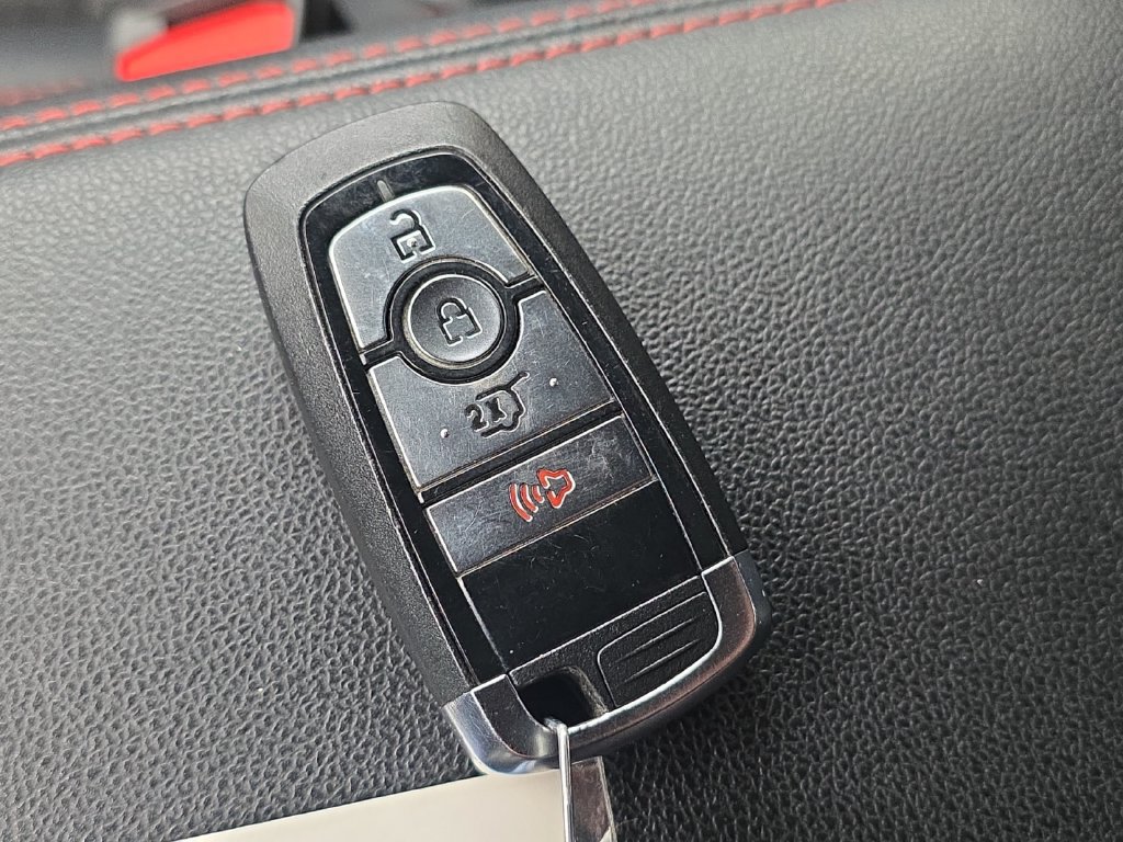Certified 2025 Ford Escape ST-Line FWD image 14