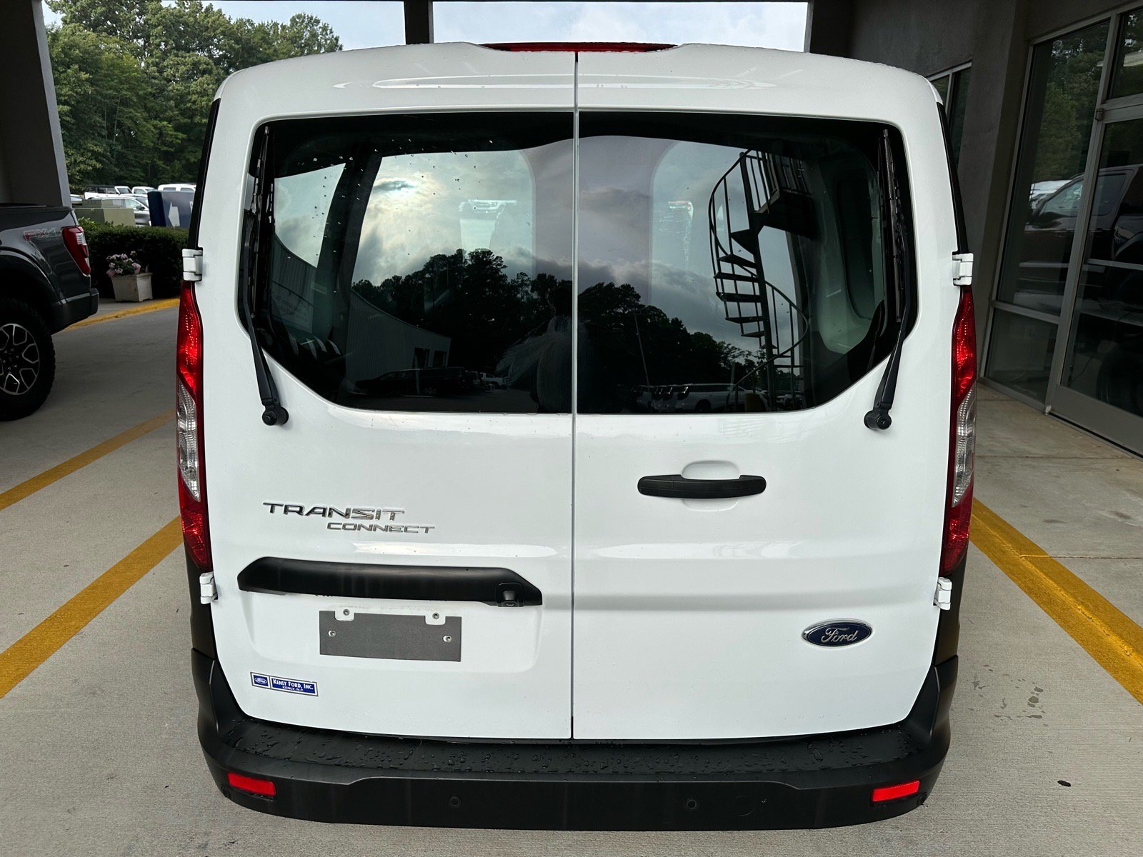 Certified 2023 Ford Transit Connect XL FWD image 11
