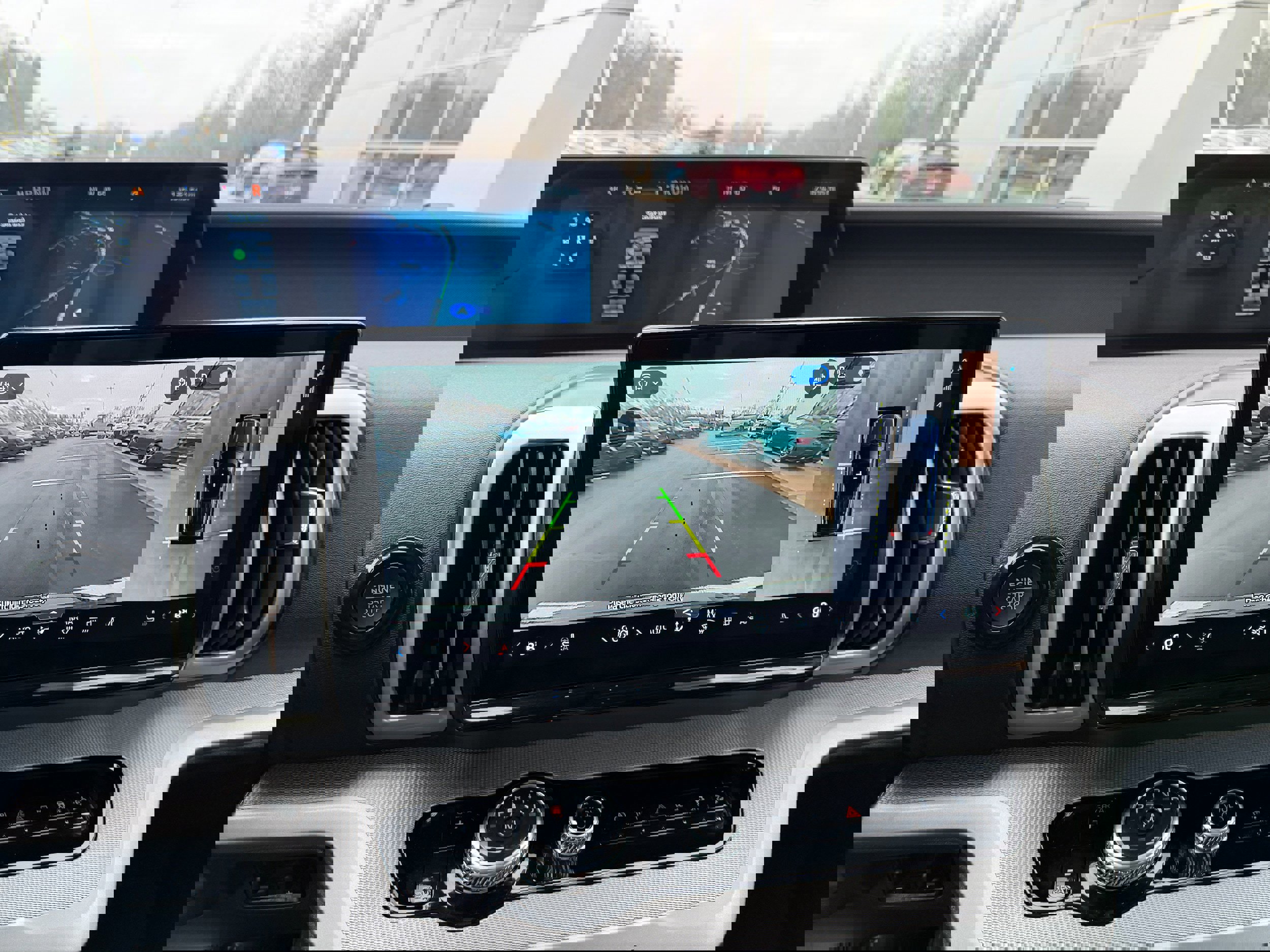 Certified 2025 Ford Expedition Active image 24