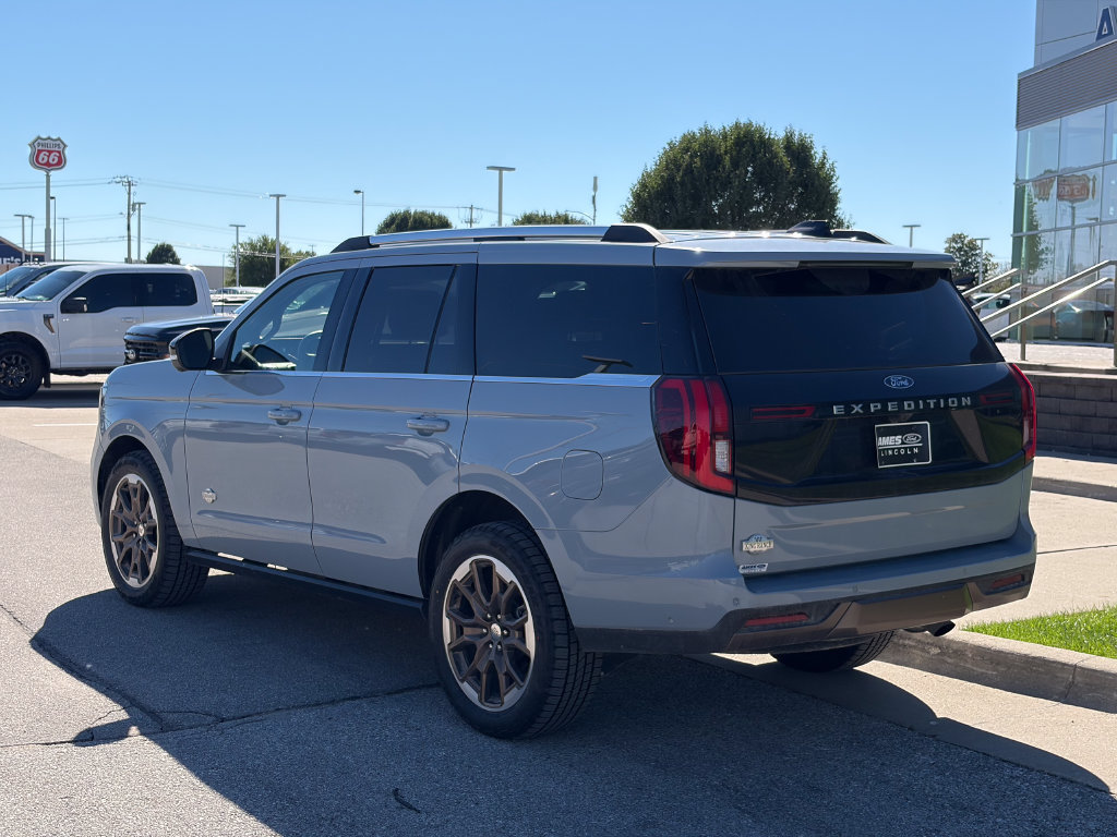 Certified 2025 Ford Expedition King Ranch AWD/4WD image 4