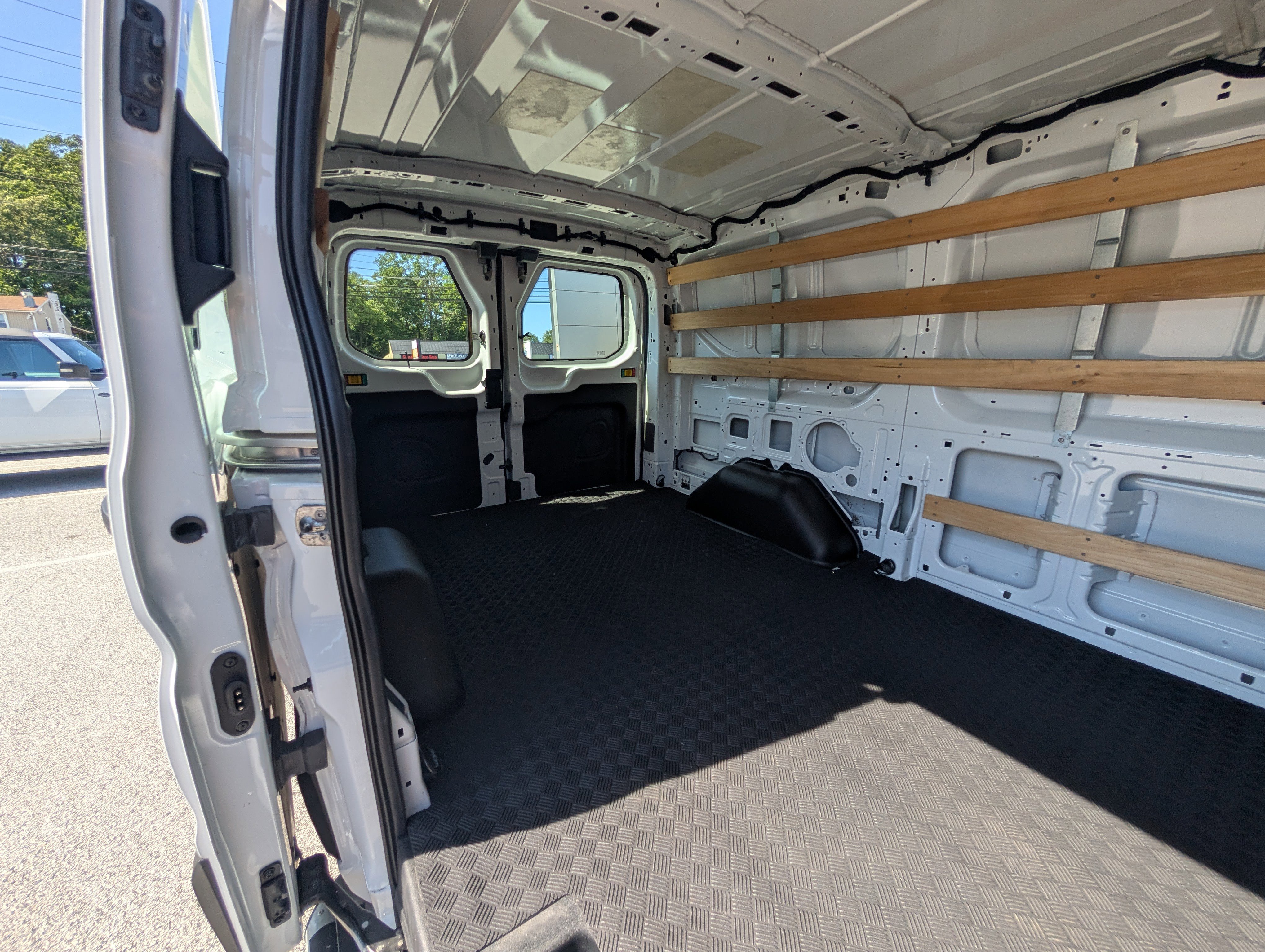 Certified 2024 Ford Transit 250 Low Roof w/ Exterior Upgrade Package RWD image 14