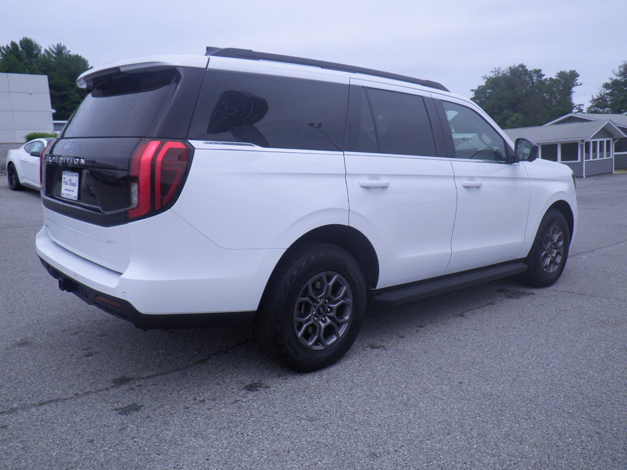 Certified 2025 Ford Expedition Active AWD/4WD image 6