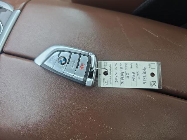 Used 2019 BMW X5 xDrive40i w/ Executive Package image 38