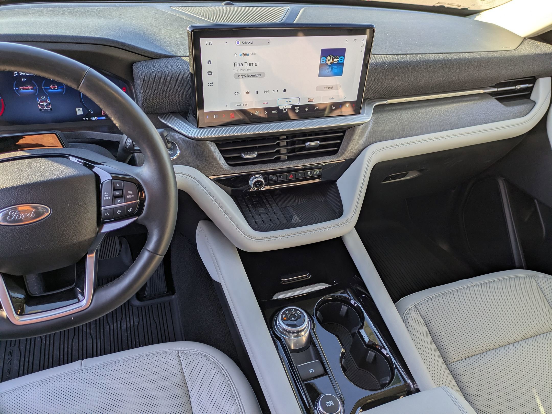 Certified 2025 Ford Explorer Platinum w/ Ultimate Package image 22