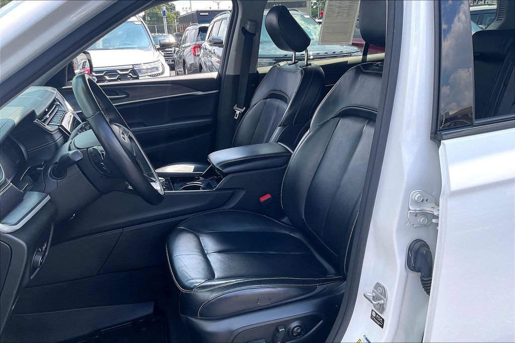 Used 2021 Jeep Grand Cherokee L Limited AWD/4WD image 24
