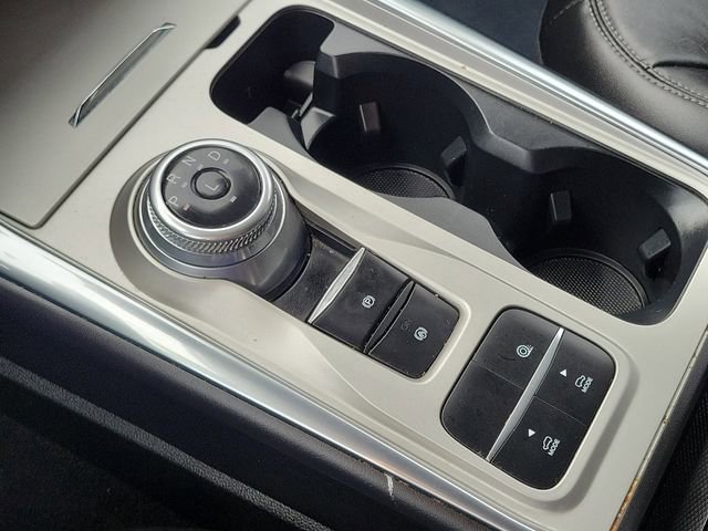 Certified 2022 Ford Explorer XLT w/ Equipment Group 202A image 11