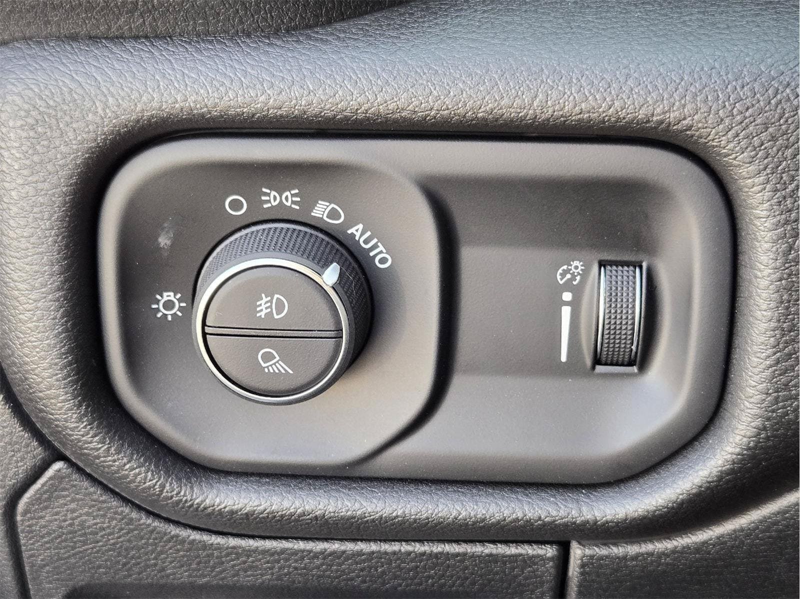Used 2026 RAM 1500 Express RWD image 20
